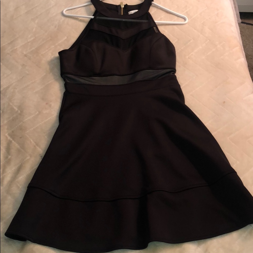BLACK DRESS